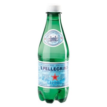 Bouteille en verre verte de S.Pellegrino, eau gazeuse naturelle, avec étiquette bleue, rouge et blanche, format 33cl.